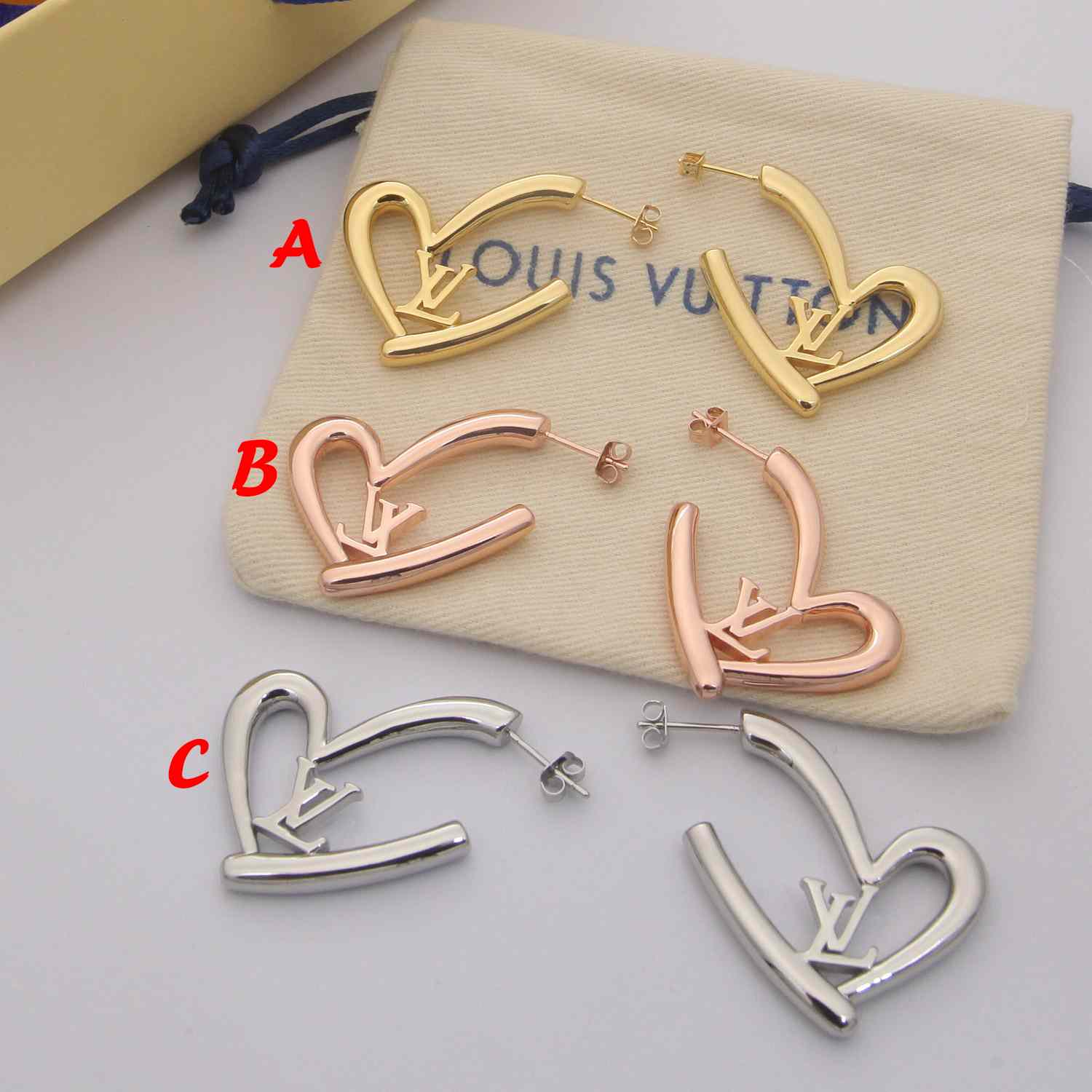 Louis Vuitton Fall in Love Earrings PM    M00463 - DopestKickz