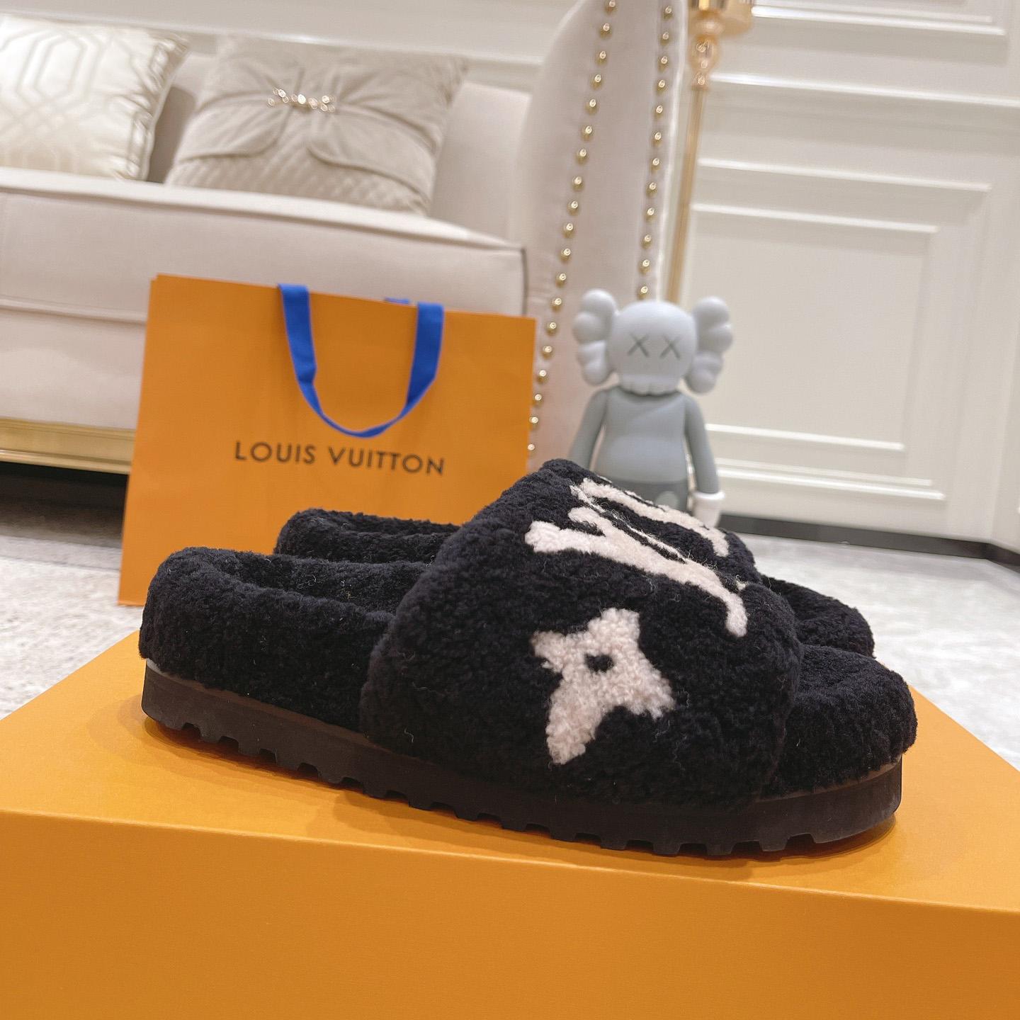 Louis Vuitton Paseo Flat Comfort Mule      1A8ZIT - DopestKickz