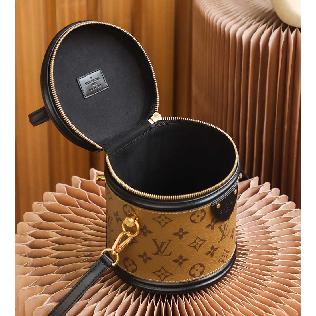 Louis Vuitton Cannes(15-17-15cm)      M43986 - DopestKickz