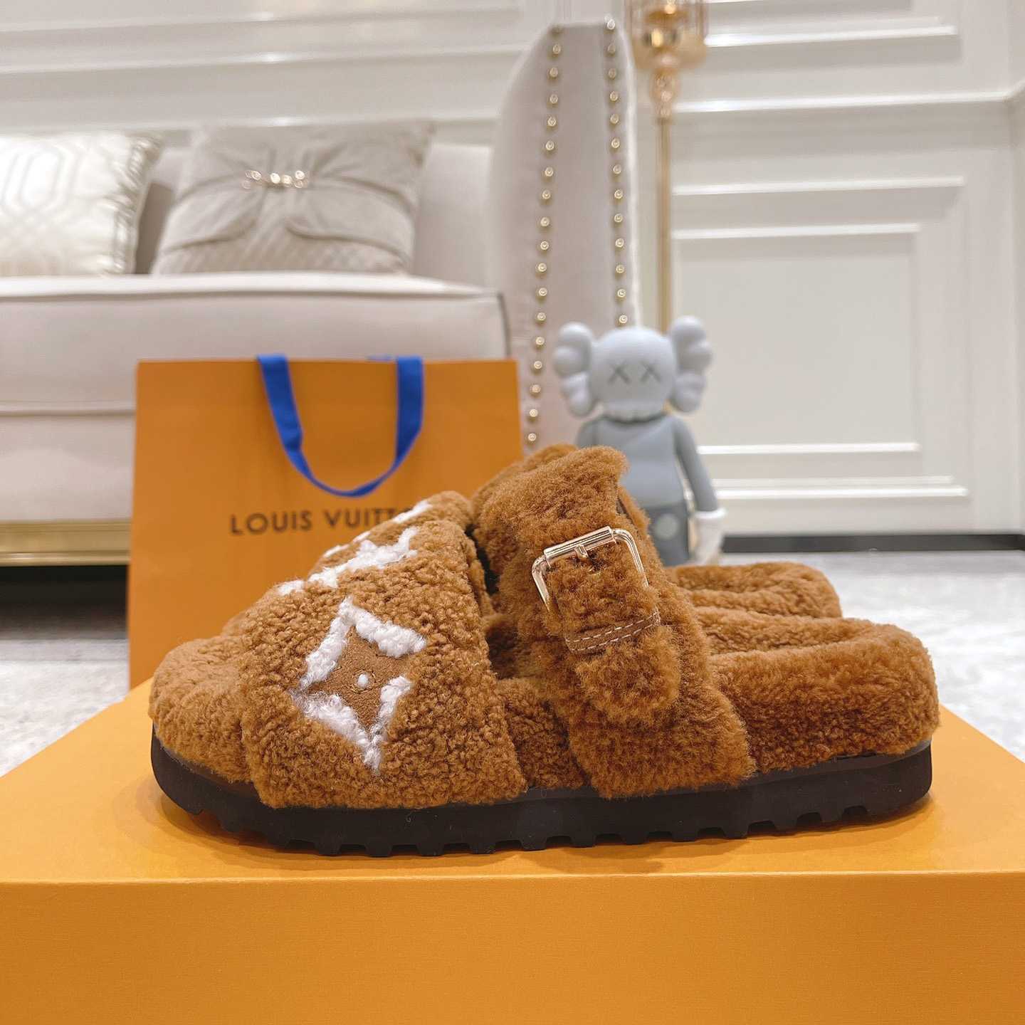 Louis Vuitton  Paseo Flat Comfort Mule     1AACRN - DopestKickz