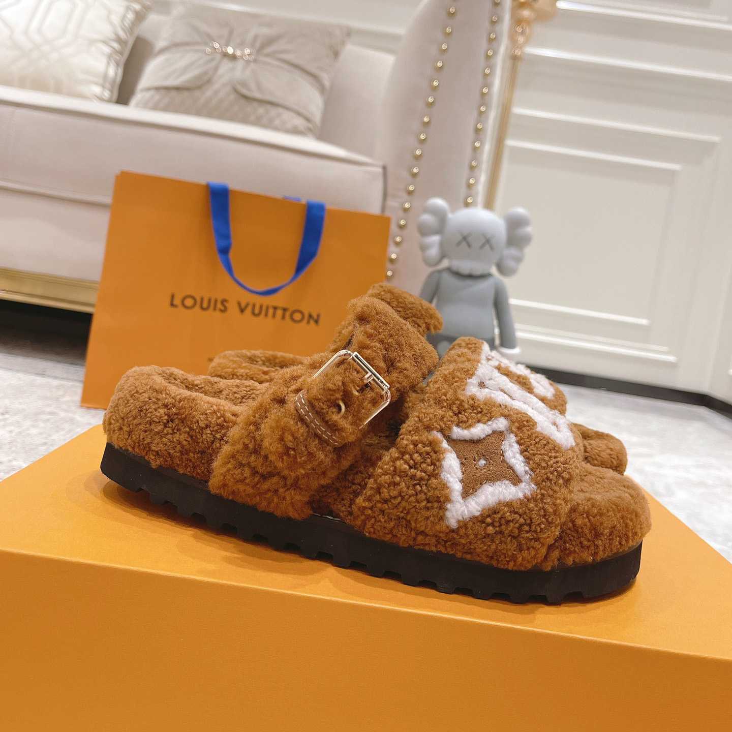 Louis Vuitton  Paseo Flat Comfort Mule     1AACRN - DopestKickz