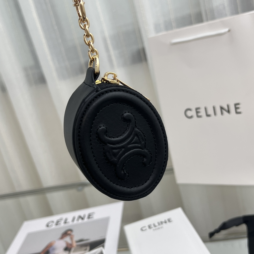Celine Purse With Hook Cuir Triomphe In Smooth Calfskin  - DopestKickz