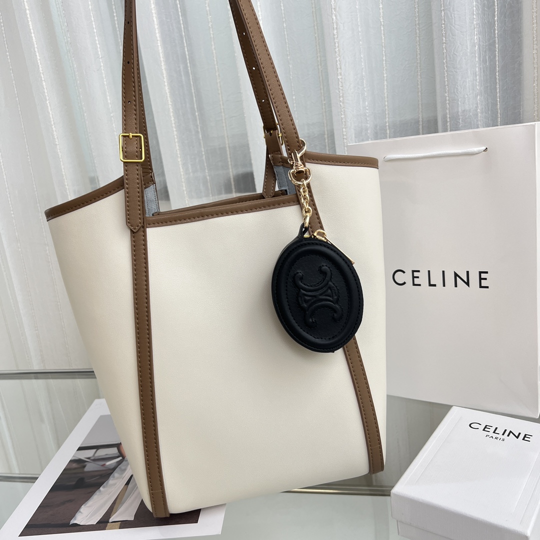 Celine Purse With Hook Cuir Triomphe In Smooth Calfskin  - DopestKickz