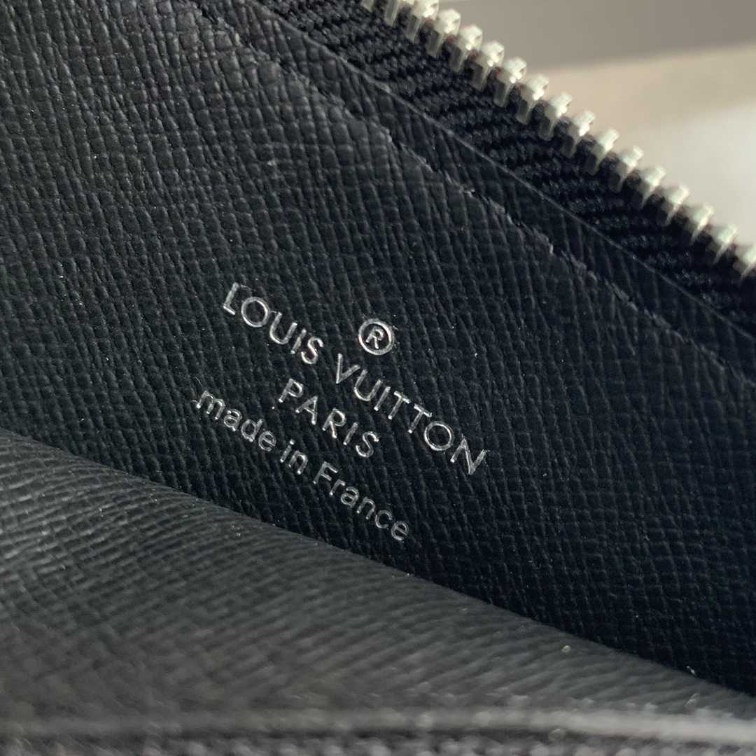 Louis Vuitton Coin Card Holder     M64038 - DopestKickz