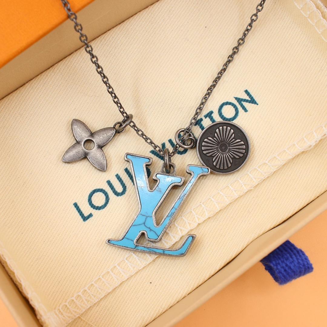 Louis Vuitton Pendant Chain LV Turquoise Necklace    M68904 - DopestKickz