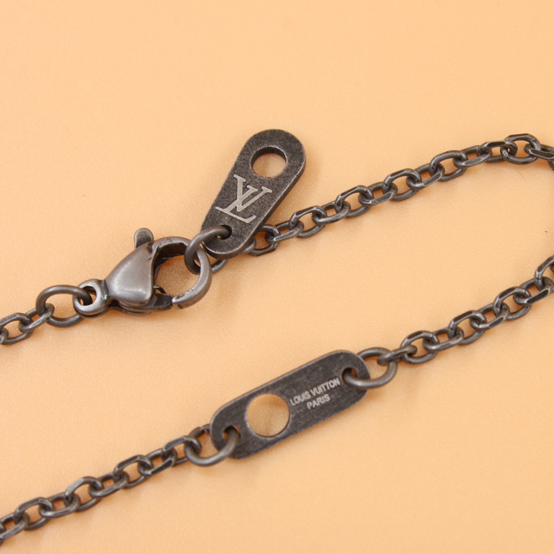 Louis Vuitton Pendant Chain LV Turquoise Necklace    M68904 - DopestKickz