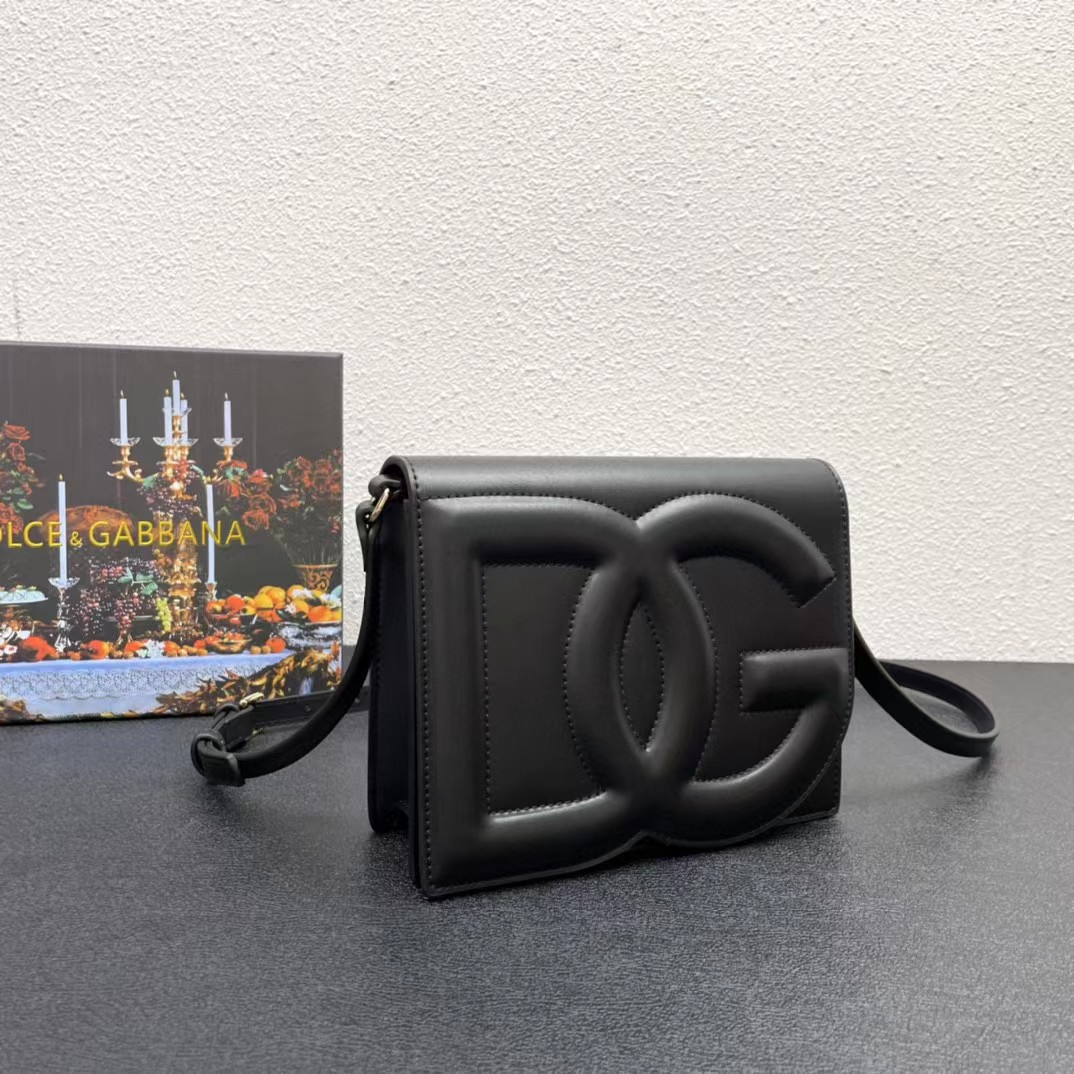 Dolce & Gabbana Calfskin DG Logo Crossbody Bag(20-16-5cm) - DopestKickz