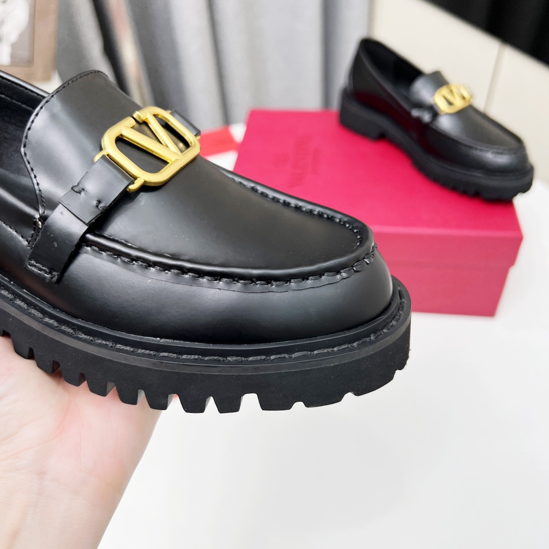 Valenti VLogo Signature Calfskin Loafer  - DopestKickz