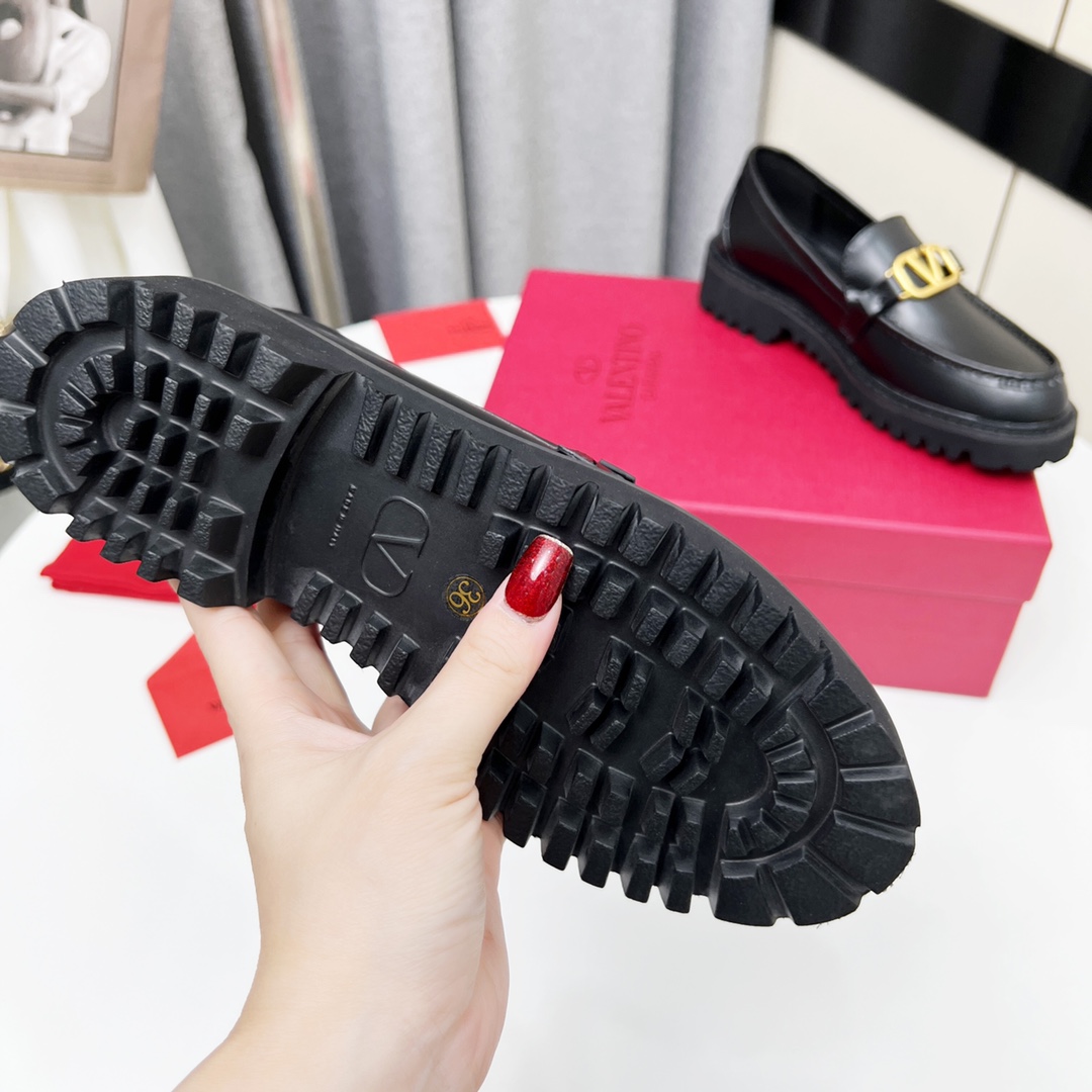 Valenti VLogo Signature Calfskin Loafer  - DopestKickz
