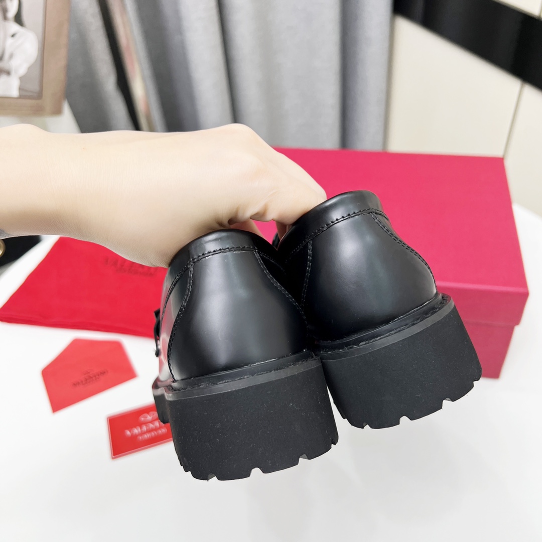 Valenti VLogo Signature Calfskin Loafer  - DopestKickz