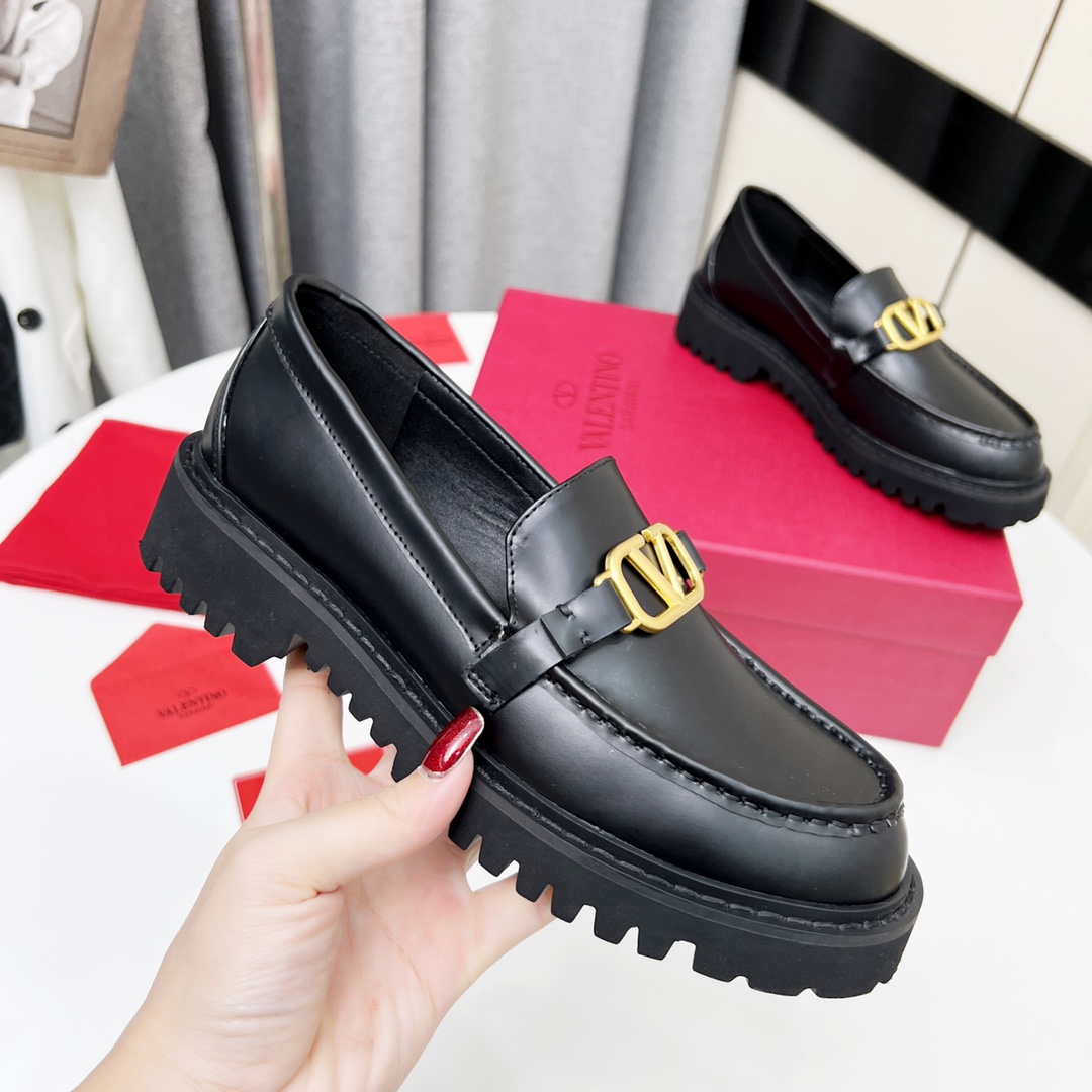 Valenti VLogo Signature Calfskin Loafer  - DopestKickz