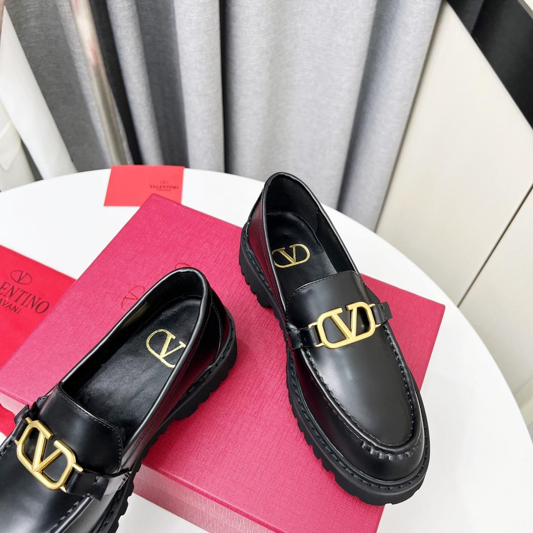 Valenti VLogo Signature Calfskin Loafer  - DopestKickz