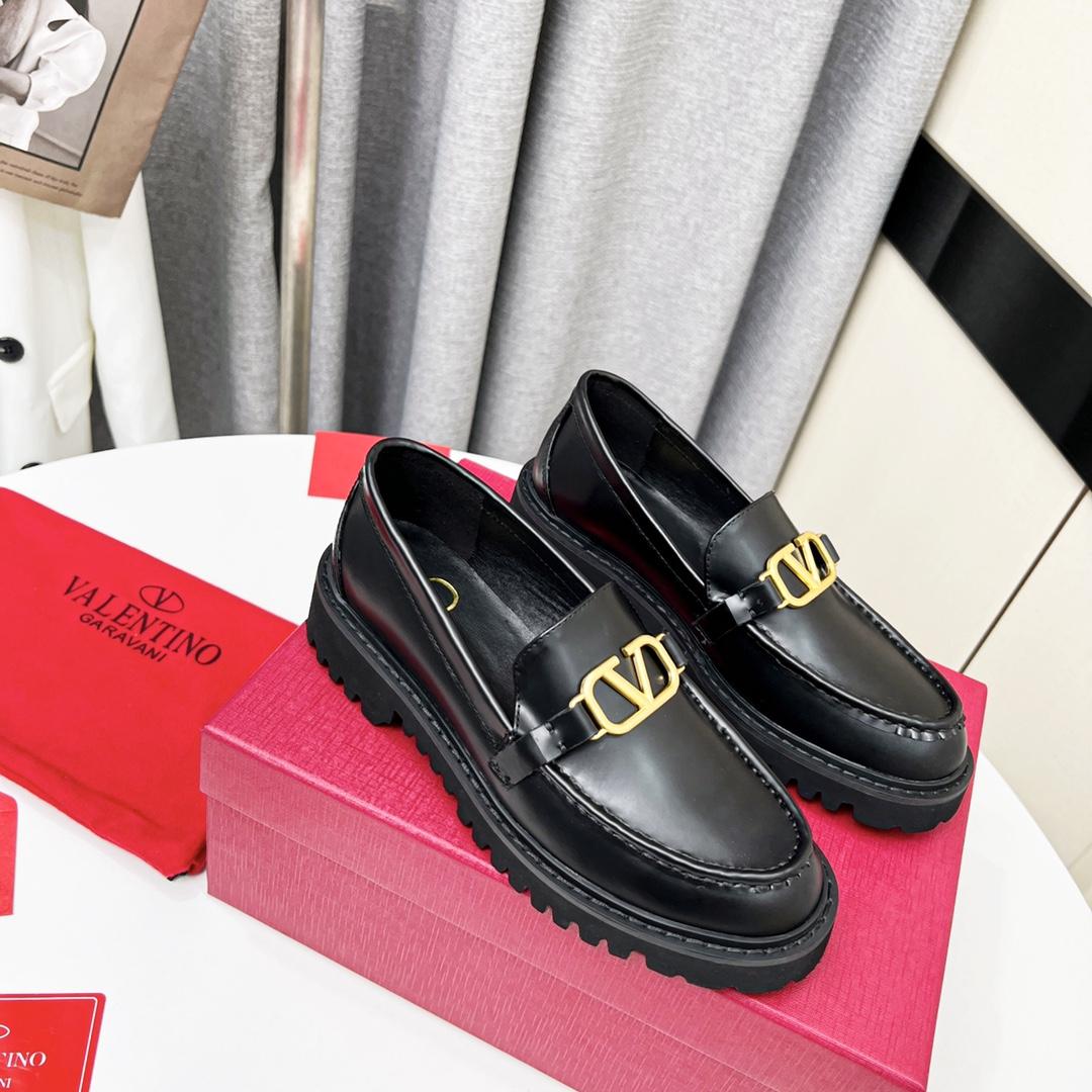 Valenti VLogo Signature Calfskin Loafer  - DopestKickz