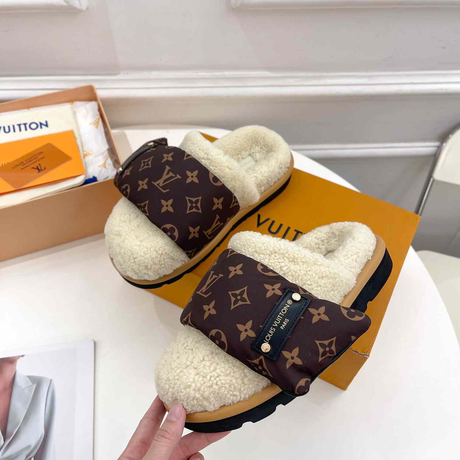 Louis Vuitton Slipper Pillow Flat Comfort Mule    1AAM41 - DopestKickz