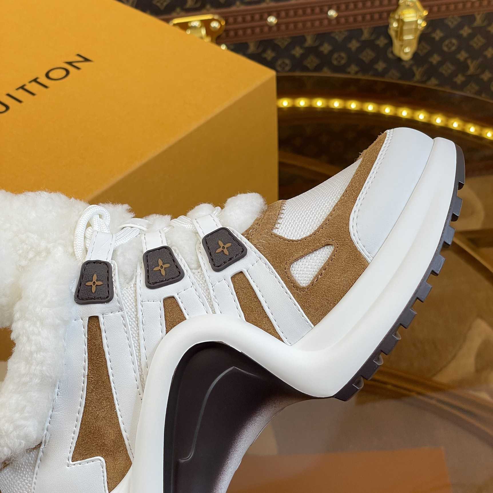 Louis Vuitton LV Archlight Sneaker       1AACQM - DopestKickz
