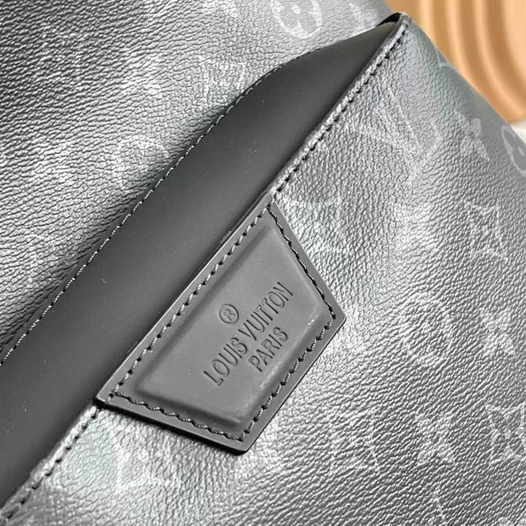Louis Vuitton Discovery Backpack PM (37-40-20cm)   M43186 - DopestKickz