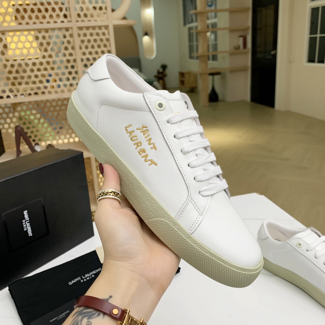 Saint Laurent Andie Low-Top Sneakers - DopestKickz
