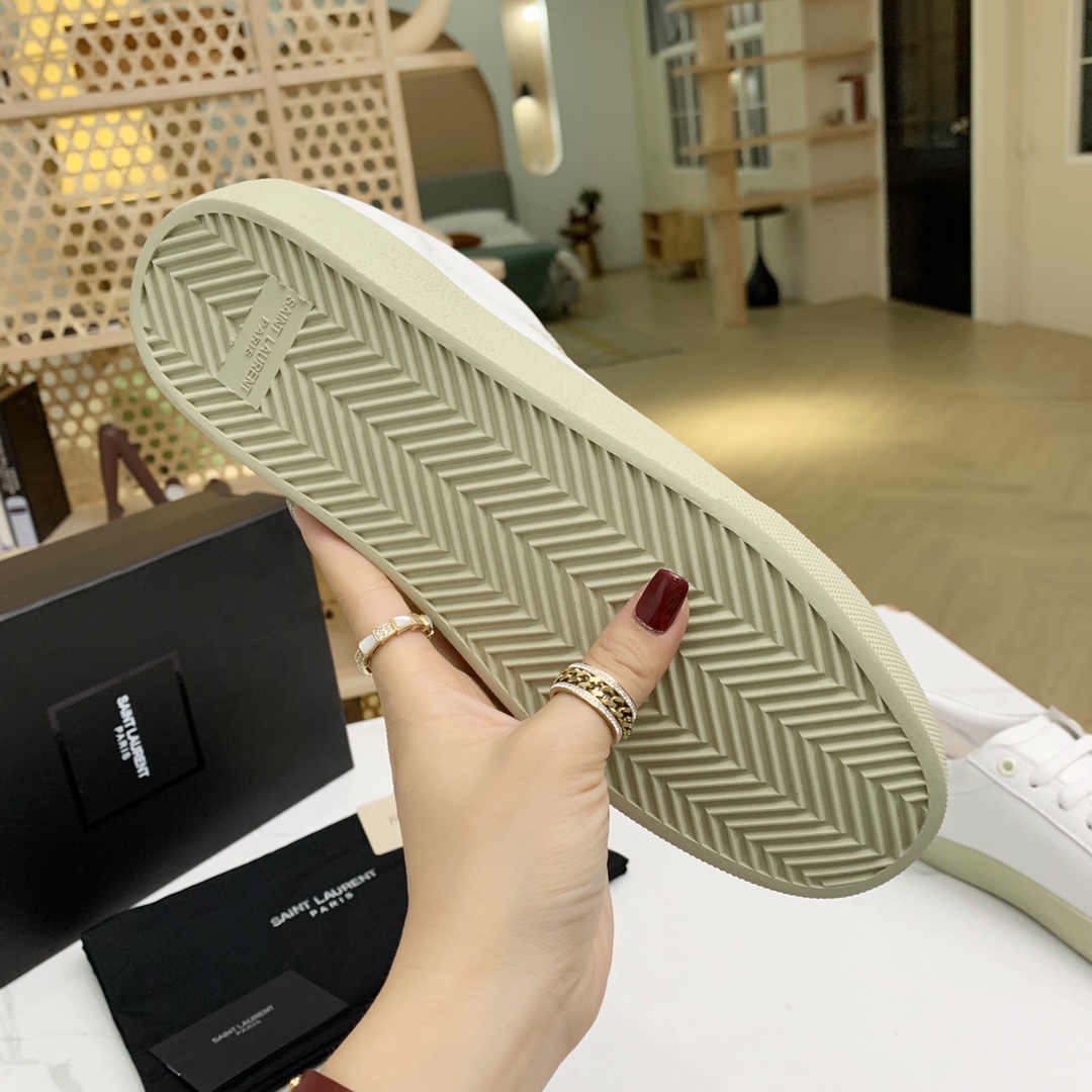 Saint Laurent Andie Low-Top Sneakers - DopestKickz