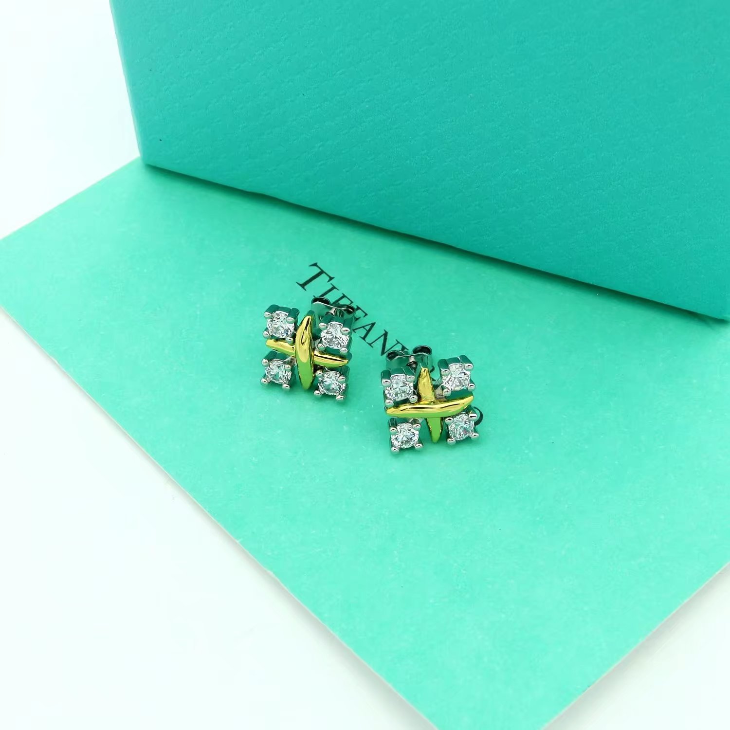 Tiffany&CO Lynn Earrings - DopestKickz