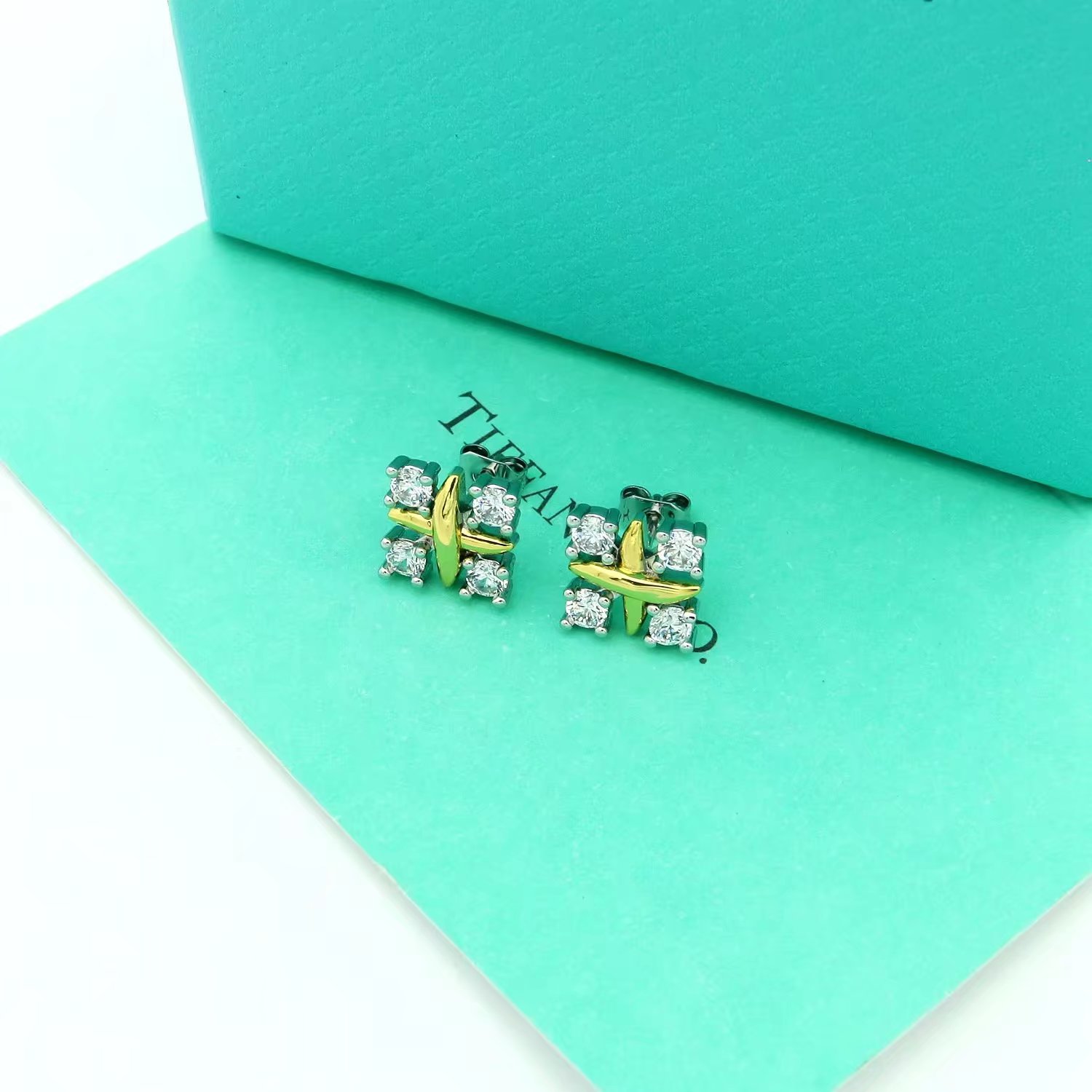 Tiffany&CO Lynn Earrings - DopestKickz