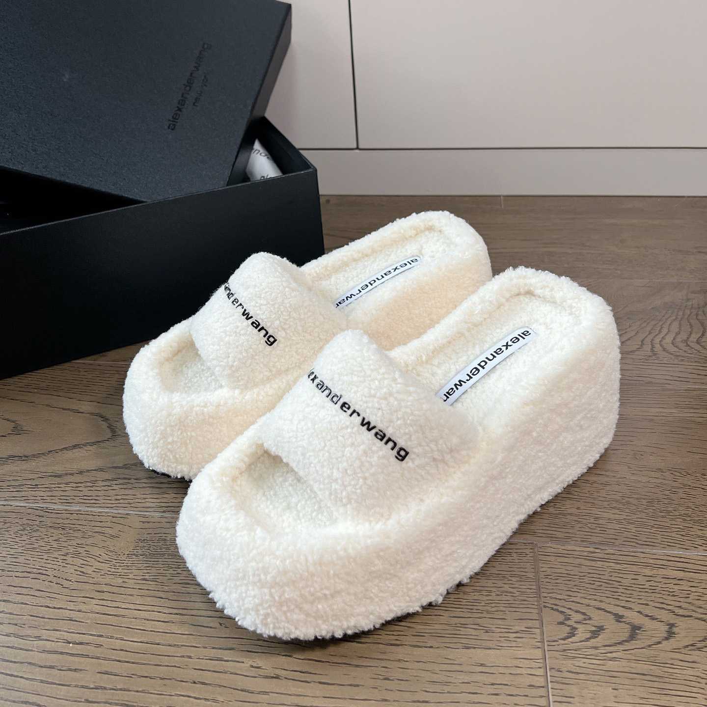 Alexander Wang Slide - DopestKickz