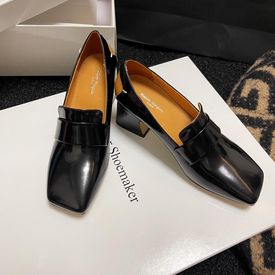 Maison Margiela Décortiqué Court Shoes - DopestKickz