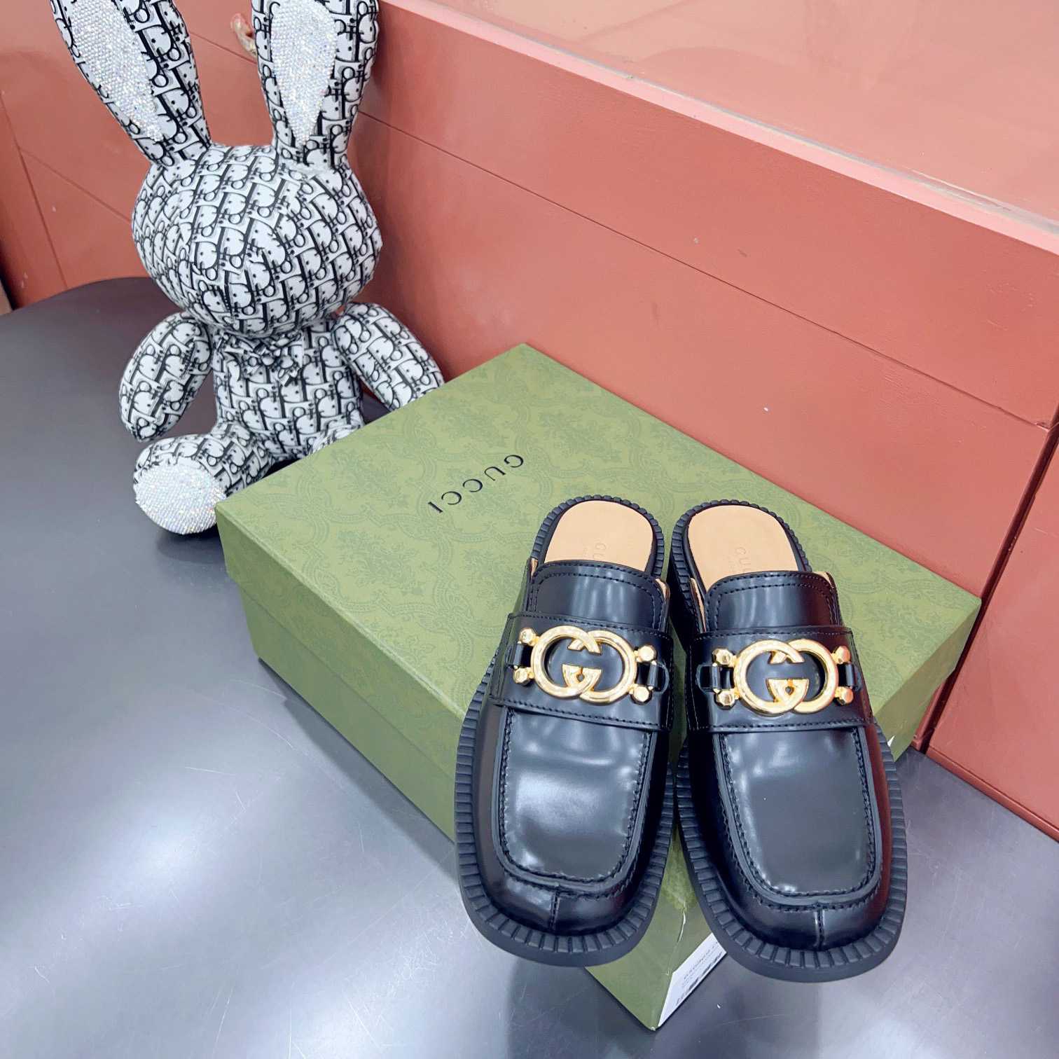 Gucci Women's Slipper With Interlocking G - DopestKickz