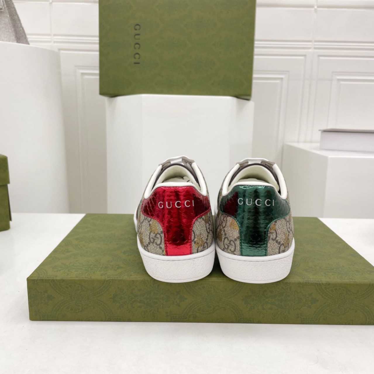 Gucci Ace GG Supreme Bees Sneaker - DopestKickz