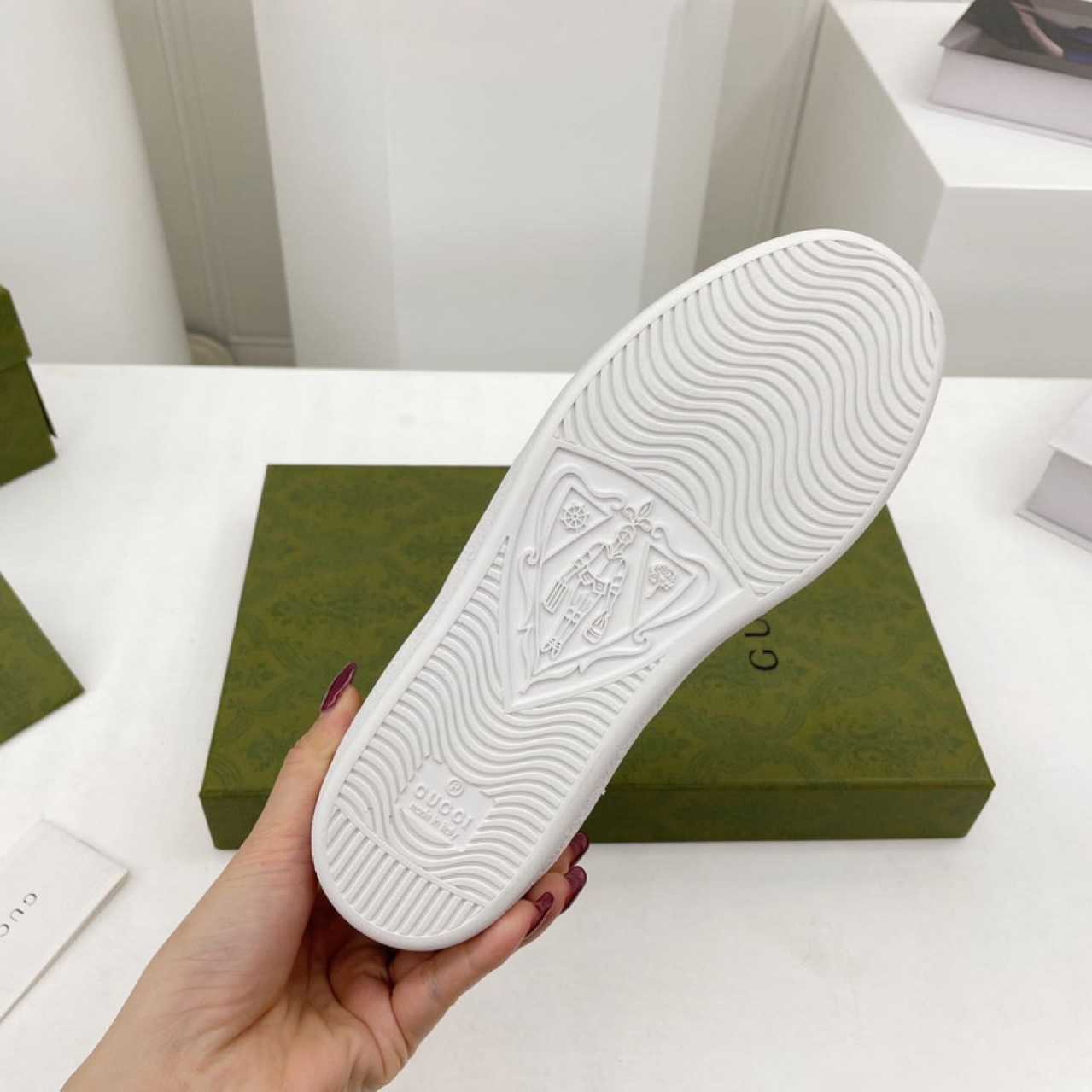 Gucci Ace GG Supreme Bees Sneaker - DopestKickz