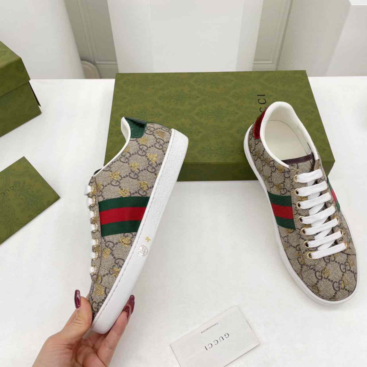 Gucci Ace GG Supreme Bees Sneaker - DopestKickz