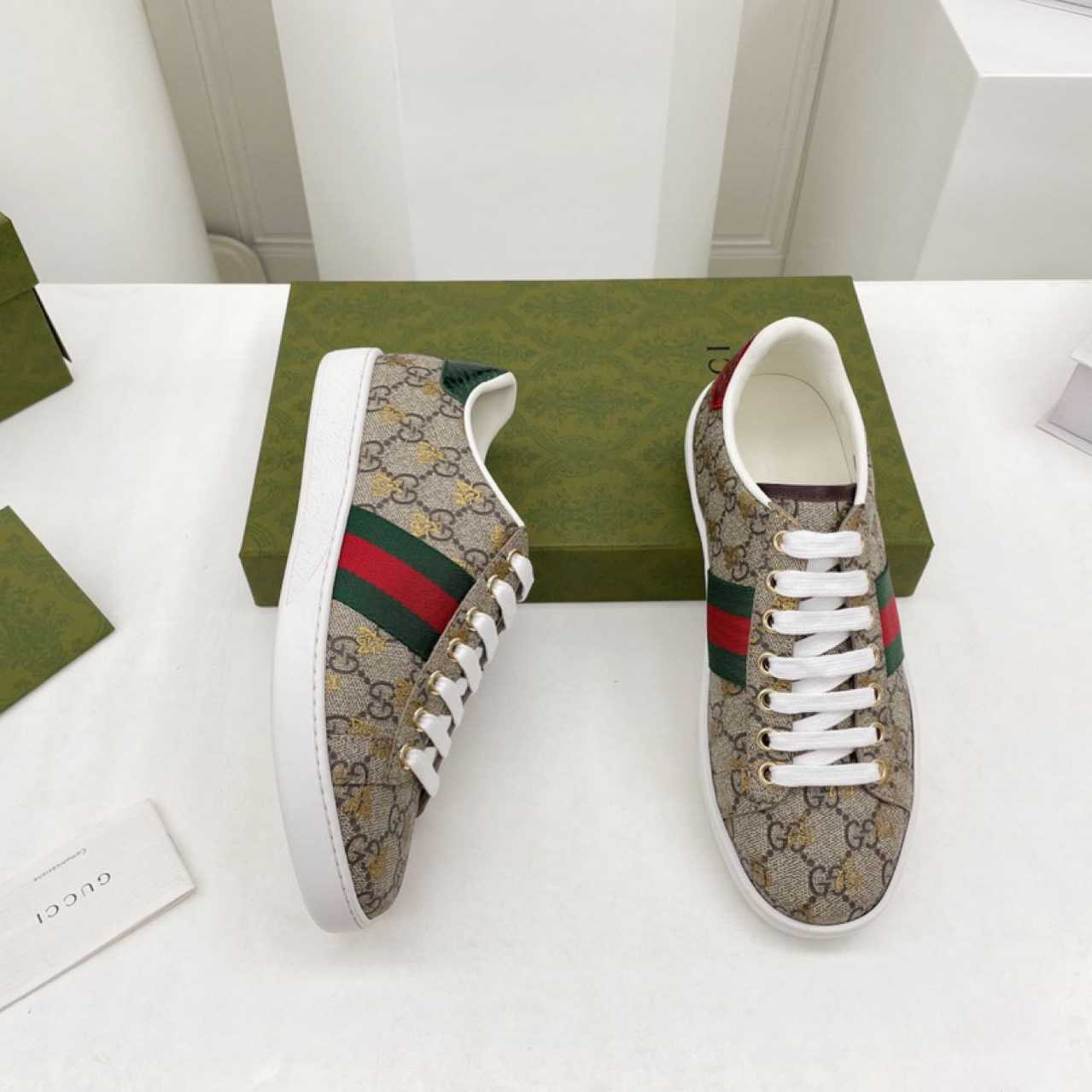 Gucci Ace GG Supreme Bees Sneaker - DopestKickz