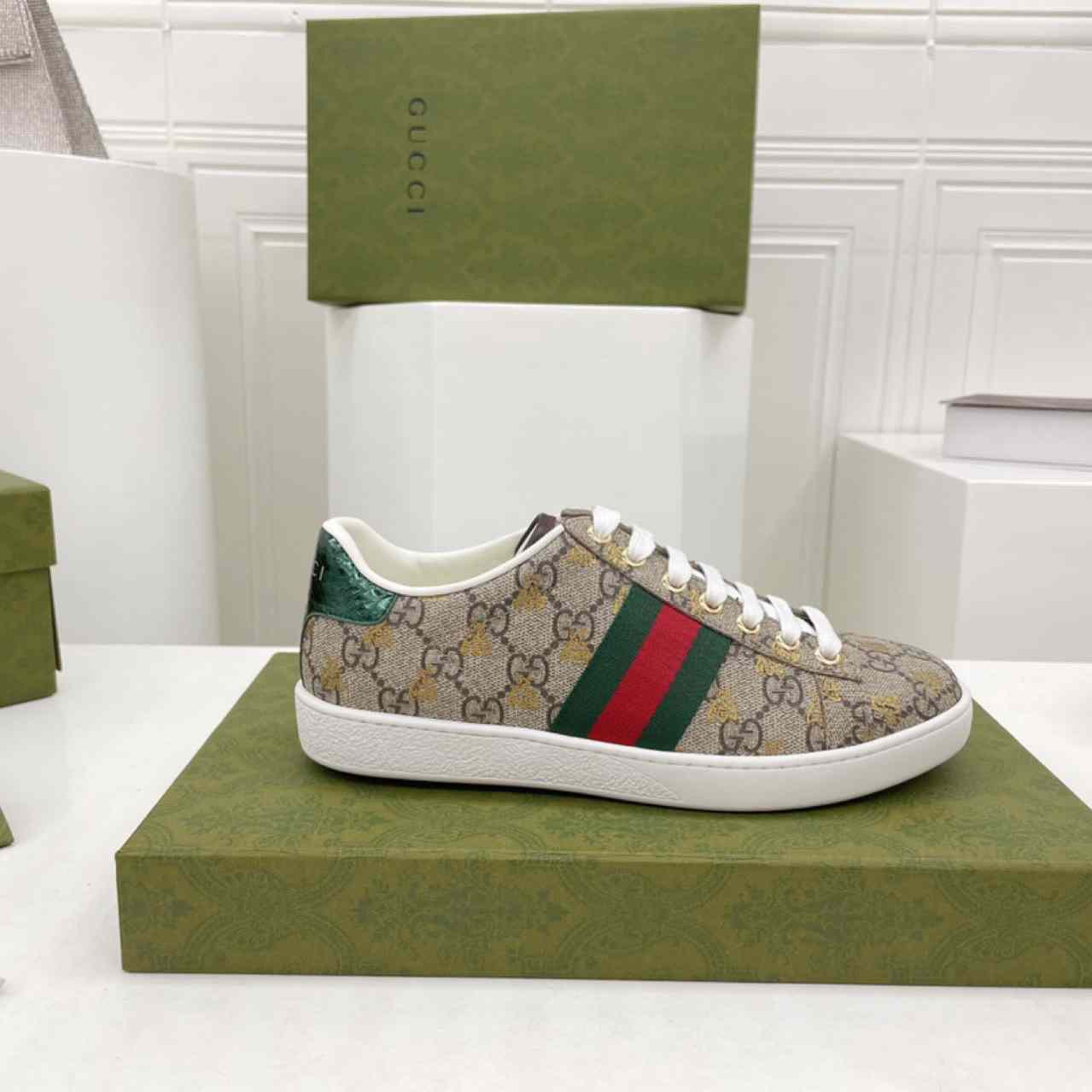 Gucci Ace GG Supreme Bees Sneaker - DopestKickz