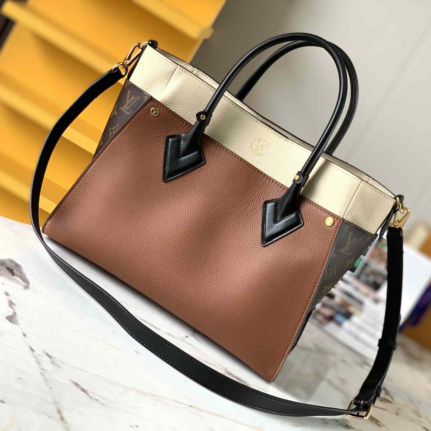 Louis Vuitton Leather Handbag(30.5-24.5-14CM)    M59645 - DopestKickz