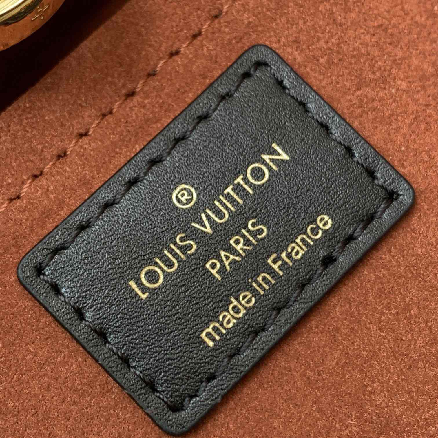 Louis Vuitton Leather Handbag(30.5-24.5-14CM)    M59645 - DopestKickz