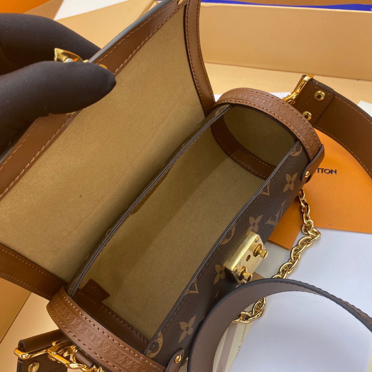 Louis Vuitton Papillon Trunk    (19-9-9cm)     M57835 - DopestKickz