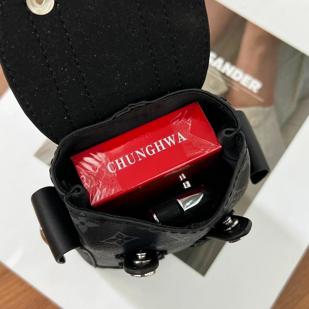 Louis Vuitton Mini Christopher Pouch  M77166 - DopestKickz