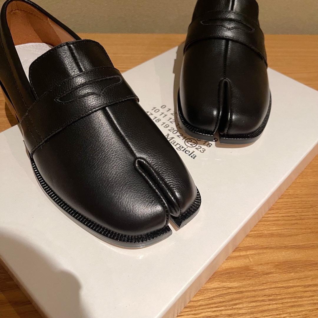 Maison Margiela Tabi Loafers - DopestKickz