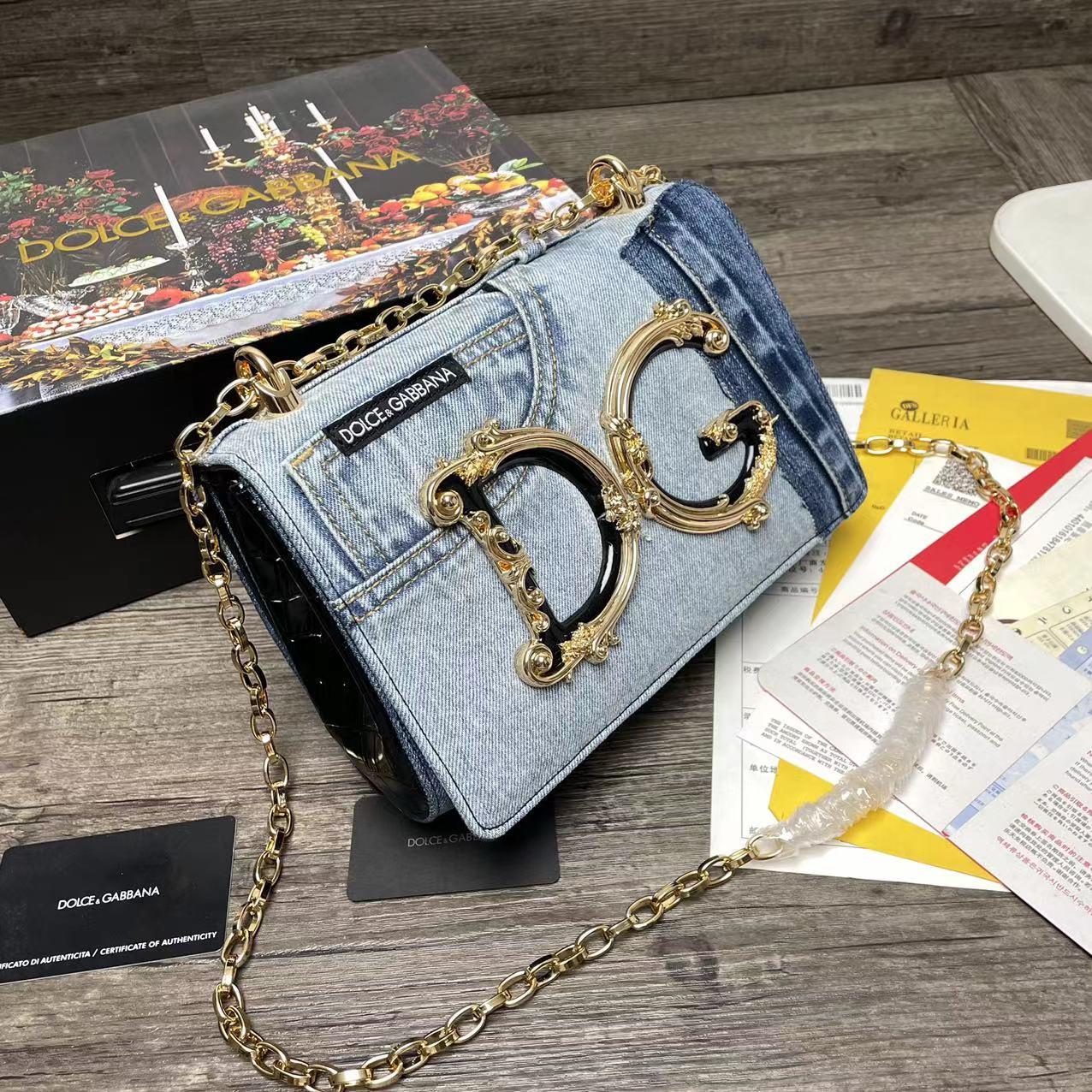 Dolce & Gabbana DG Girls Mini Shoulder Bag(23-17-6.5cm) - DopestKickz