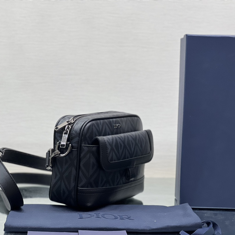 Dior Hit The Road Messenger Pouch(20.5-15-7 cm) - DopestKickz