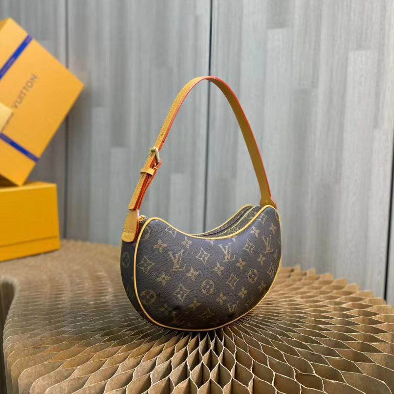 Louis Vuitton Pochette Croissant Handbag(27-13-7cm)     M51510 - DopestKickz