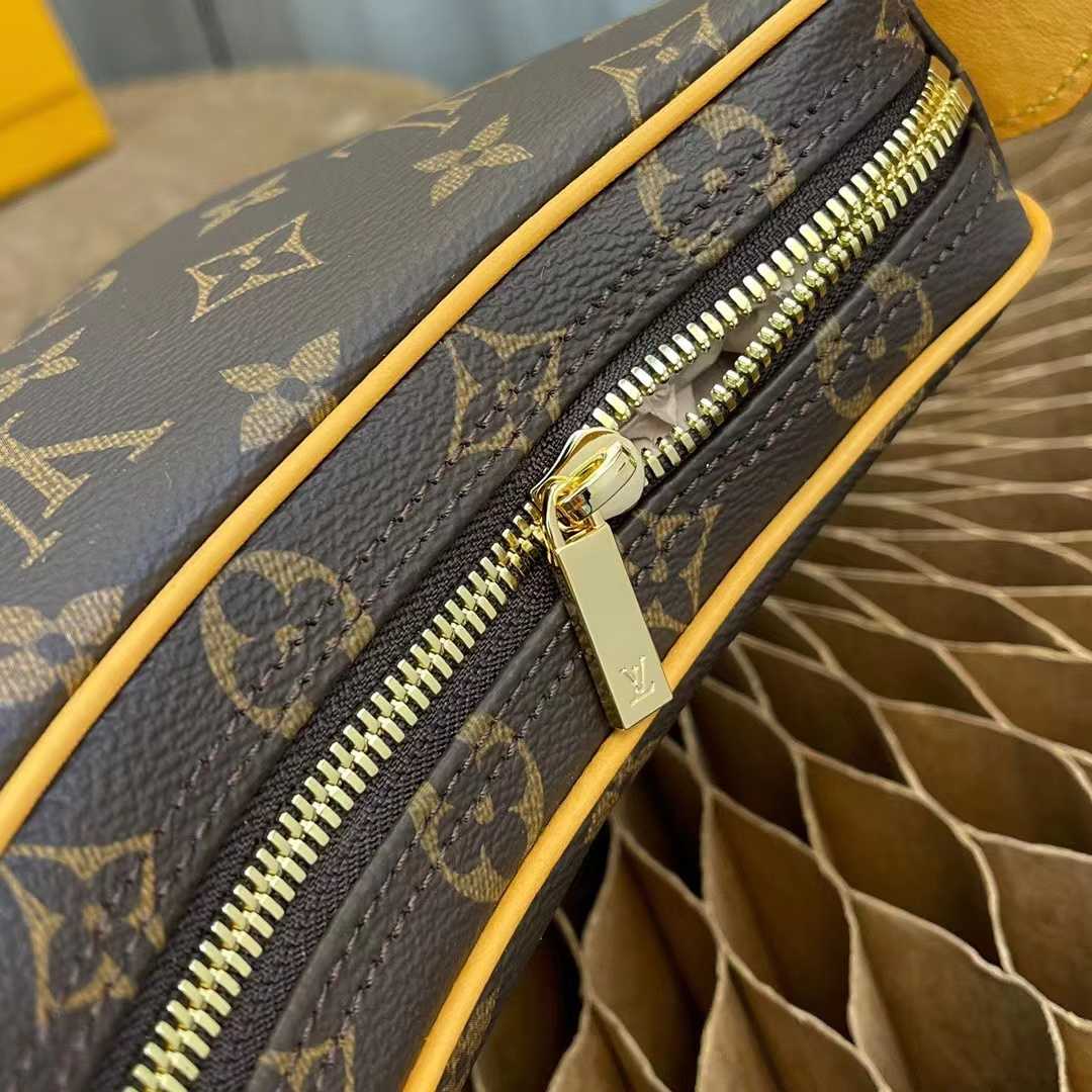 Louis Vuitton Pochette Croissant Handbag(27-13-7cm)     M51510 - DopestKickz