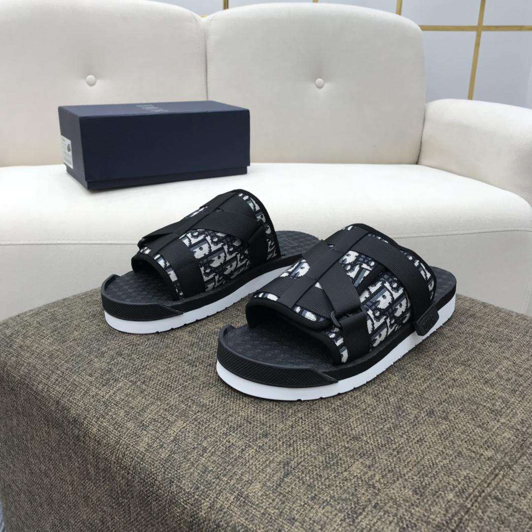 Dior D-Wander Slide  - DopestKickz
