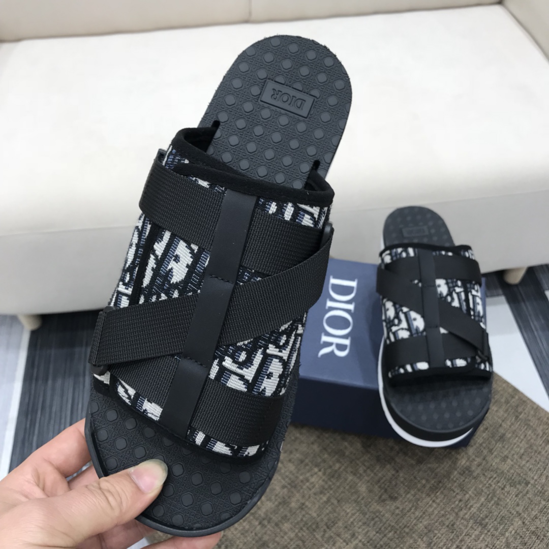 Dior D-Wander Slide  - DopestKickz