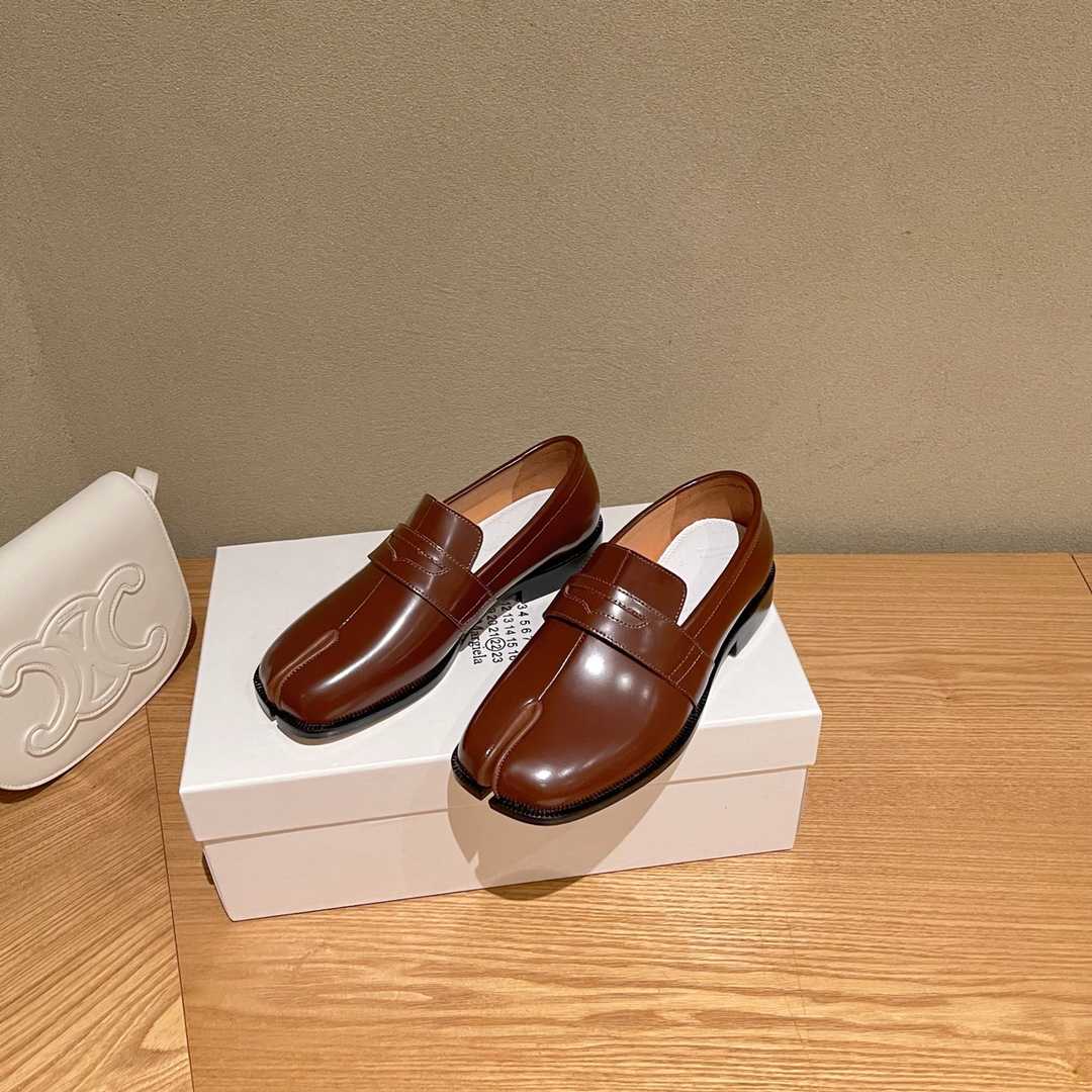 Maison Margiela Tabi Loafers - DopestKickz
