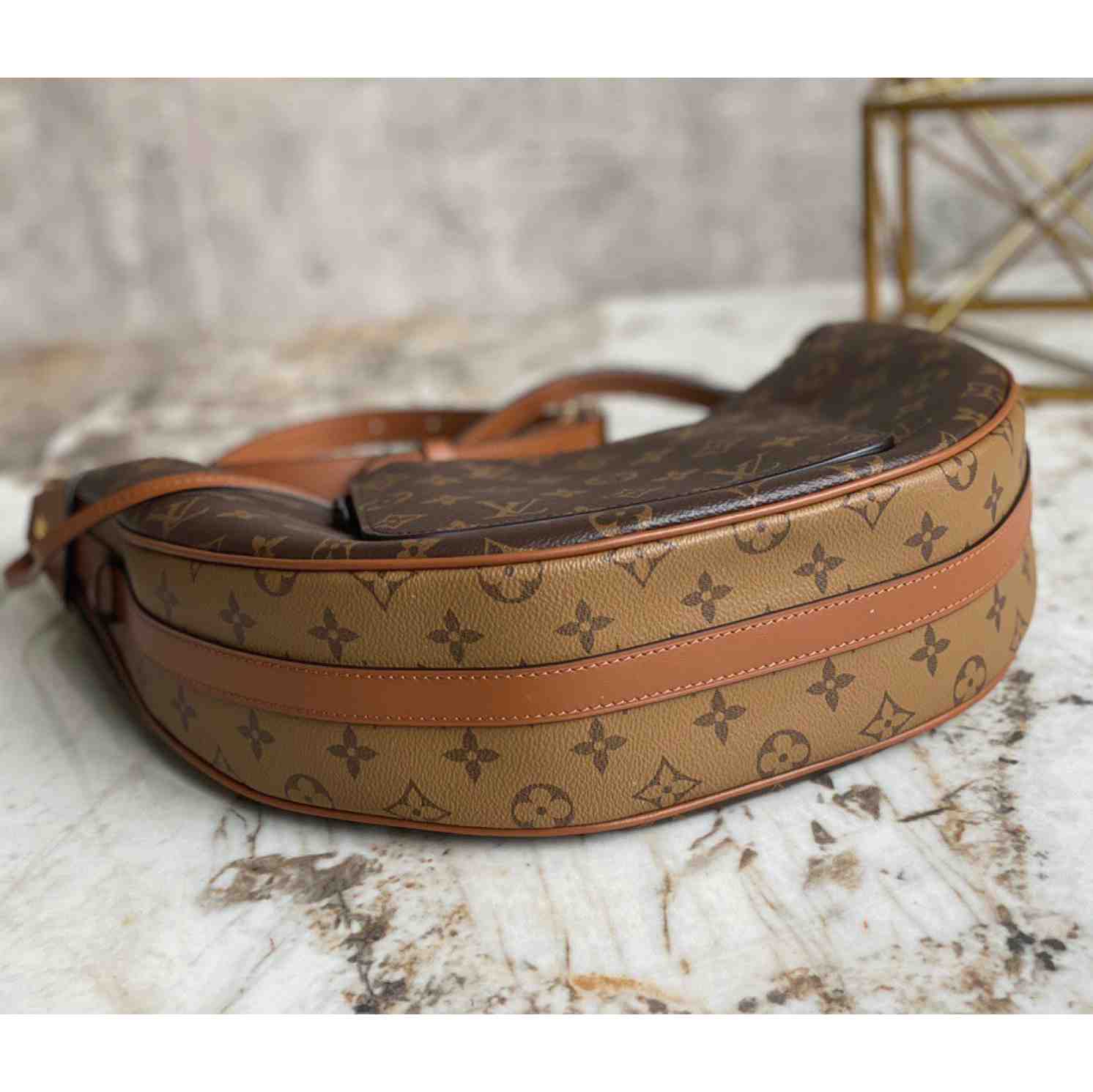Louis Vuitton Loop Hobo(38-30-10cm)     M46311 - DopestKickz