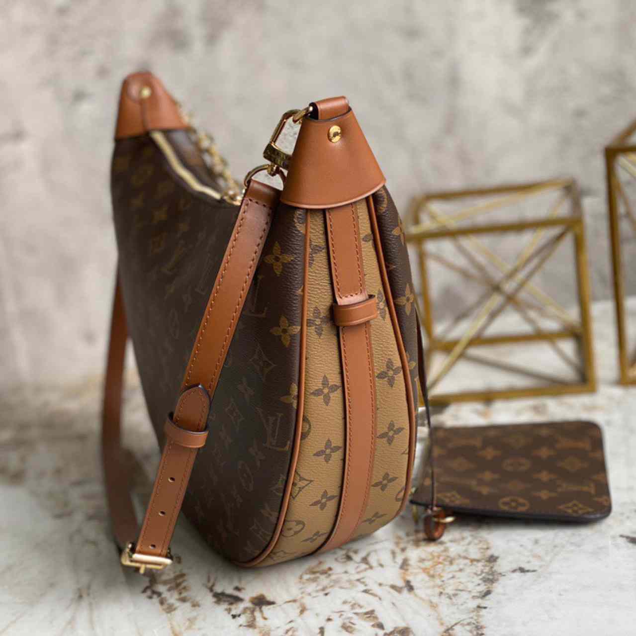 Louis Vuitton Loop Hobo(38-30-10cm)     M46311 - DopestKickz
