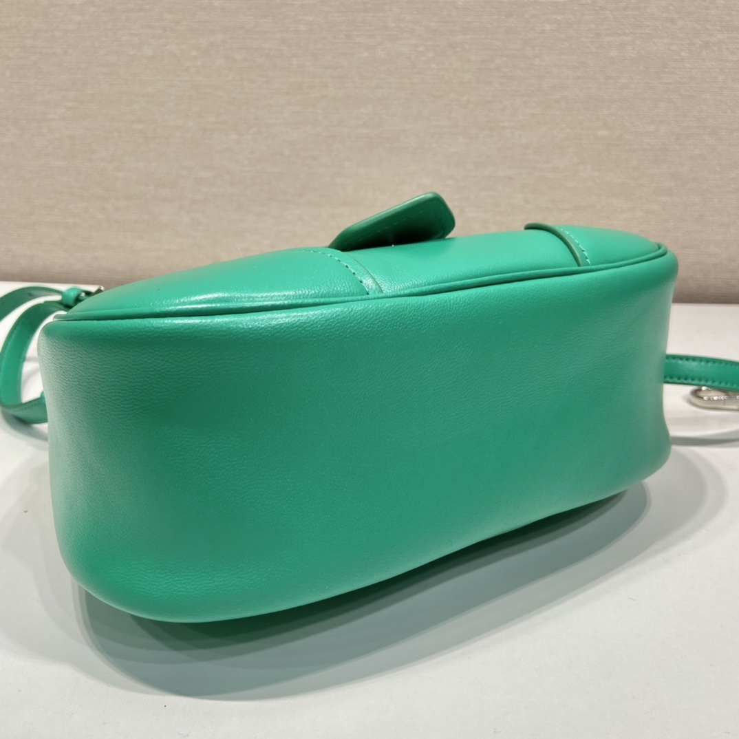 Prada Moon Re-Nylon And Leather Bag(22.5-16-7.5cm) - DopestKickz