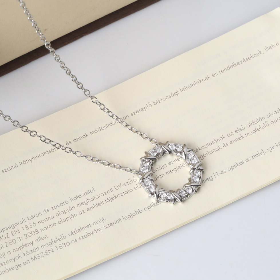 Tiffany&CO Sixteen Stone Circle Pendant - DopestKickz