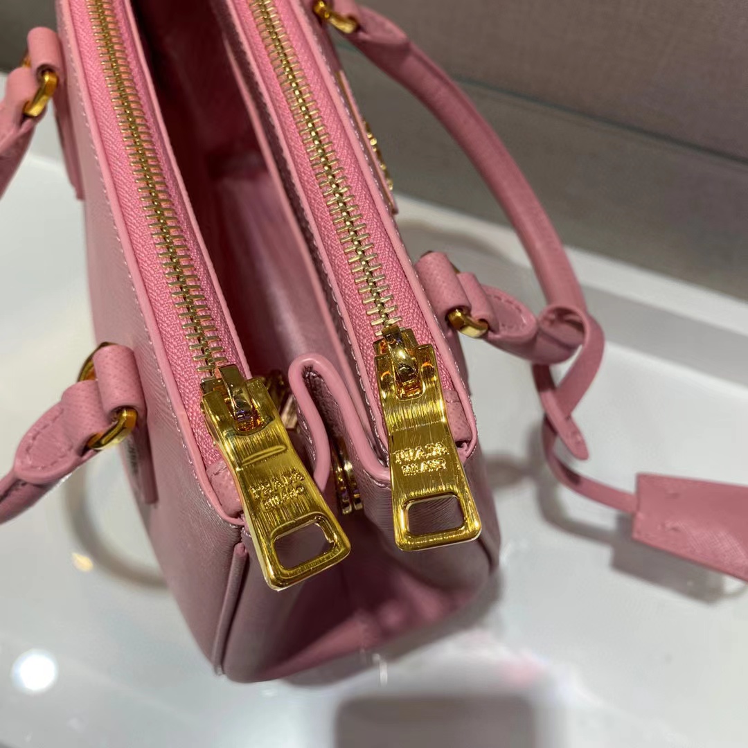 Prada Galleria Saffiano Leather Mini Bag(20-15-9.5cm) - DopestKickz