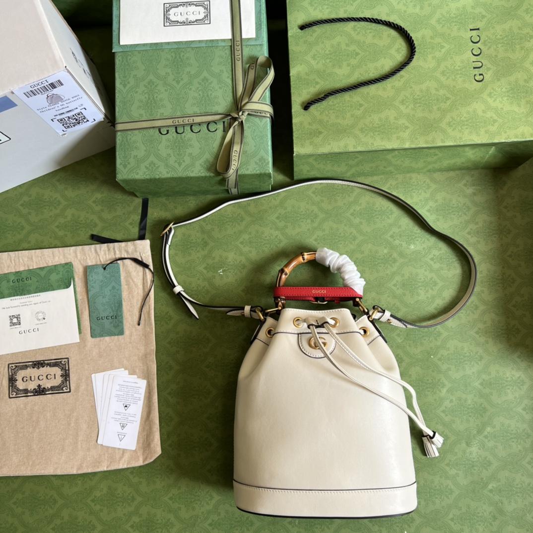 Gucci Diana Small Bucket Bag (23.5-38-10.5cm) - DopestKickz